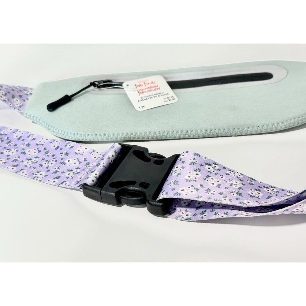 NWT fab finds Running Pouch Fanny PackLight Blue Purple Floral Zip Pocket Buckle - Picture 5 of 8